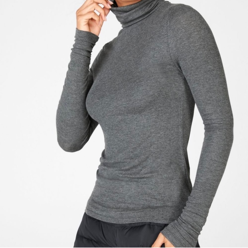 Fabletics Jess Gray L/S Ribbed Turtleneck Layer M